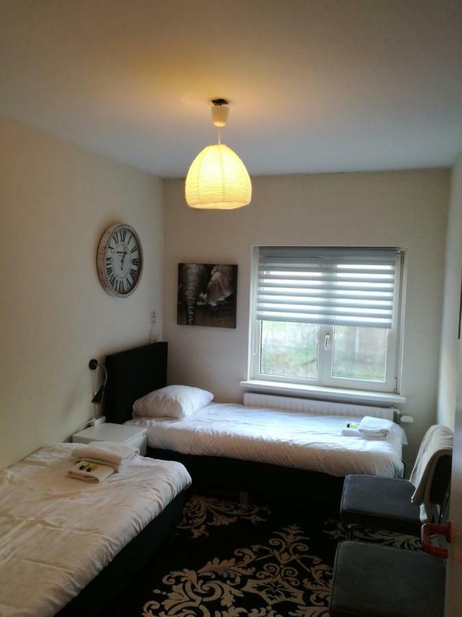 B&B Klaver Amsterdam - Unique Canal Location With Balcony מראה חיצוני תמונה